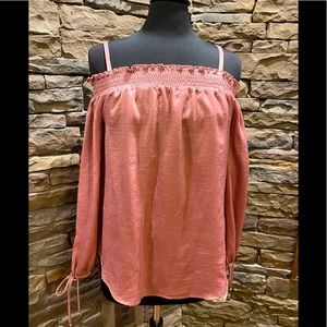 🎀 BCX off shoulder hammered silk blouse- pink/mauve. Sexy and beautiful! Size L